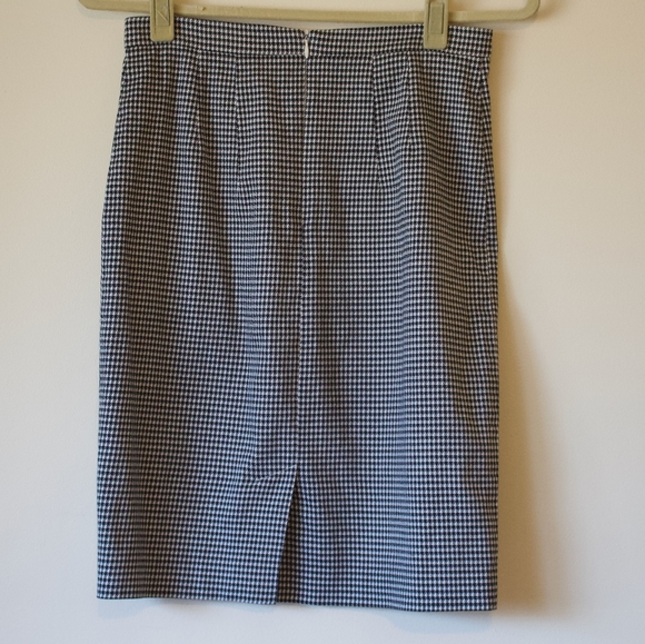 Jacob | Houndstooth Black White Cotton Pencil Skirt - Picture 2 of 6